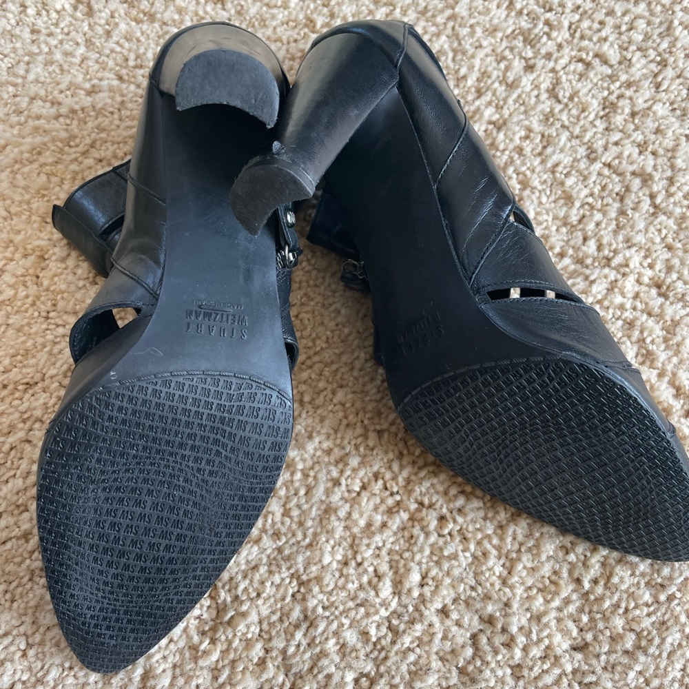 Stuart Weitzman Black leather ankle booty,semi pointed toe. Size 9 & 1/2 M - Picture 9 of 9
